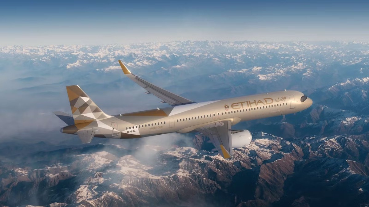 Etihad launches Madinah flights, expanding Saudi network